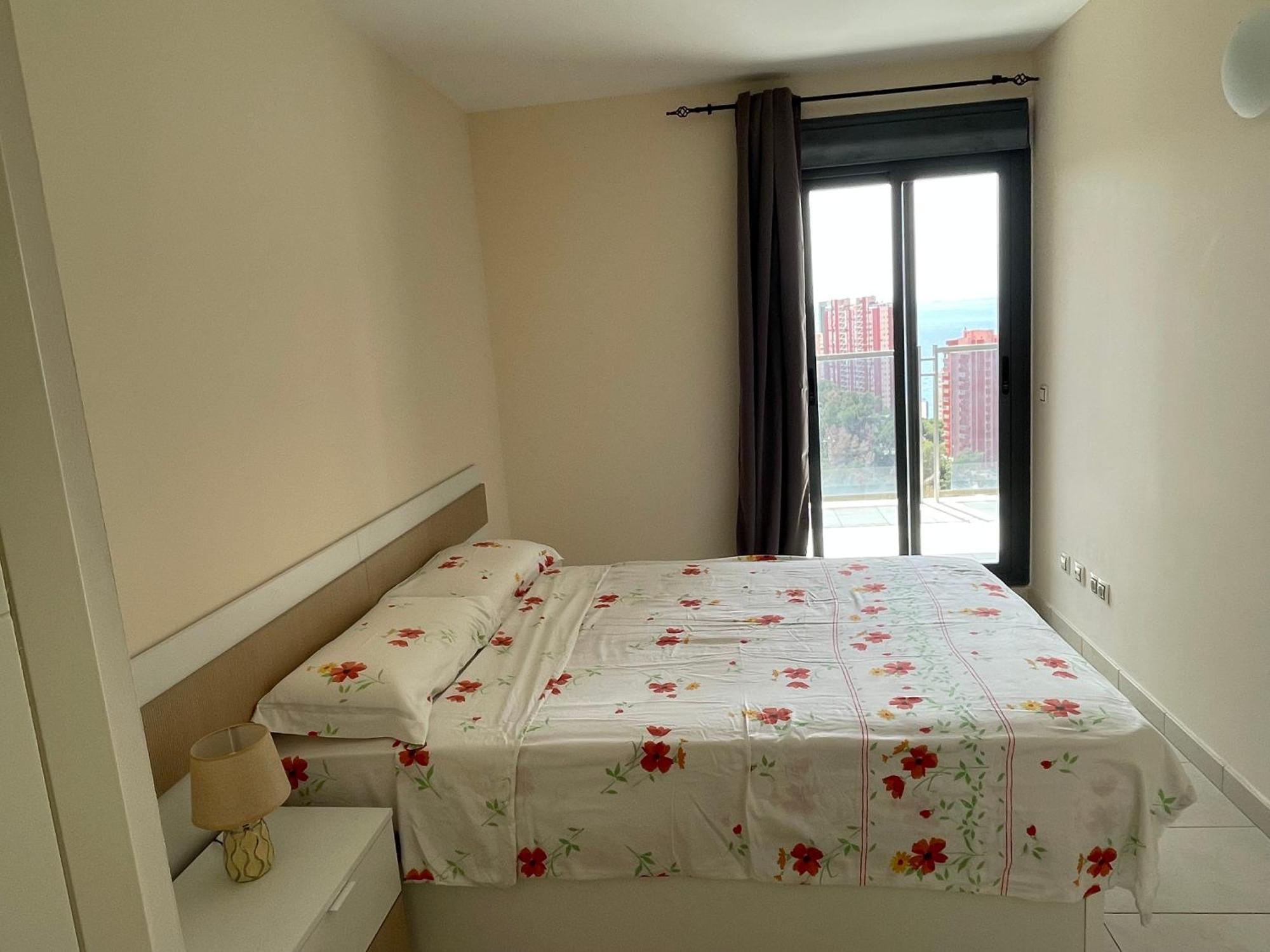 Apartamento Con Vistas Y Bien Ubicado Renovado Benidorm Exterior foto